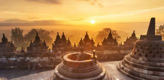 Du lịch Indonesia đất nước của những ngôi đền linh thiêng