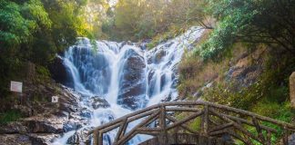 Khám phá vẻ đẹp mộng mơ của thác Dalanta trong tour du lịch Đà Lạt